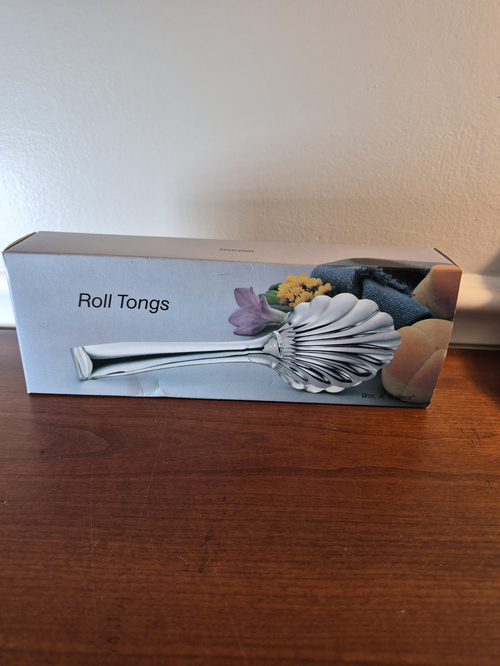 Nwt Oneida Silverplated Roll Tongs For W.M Rogers